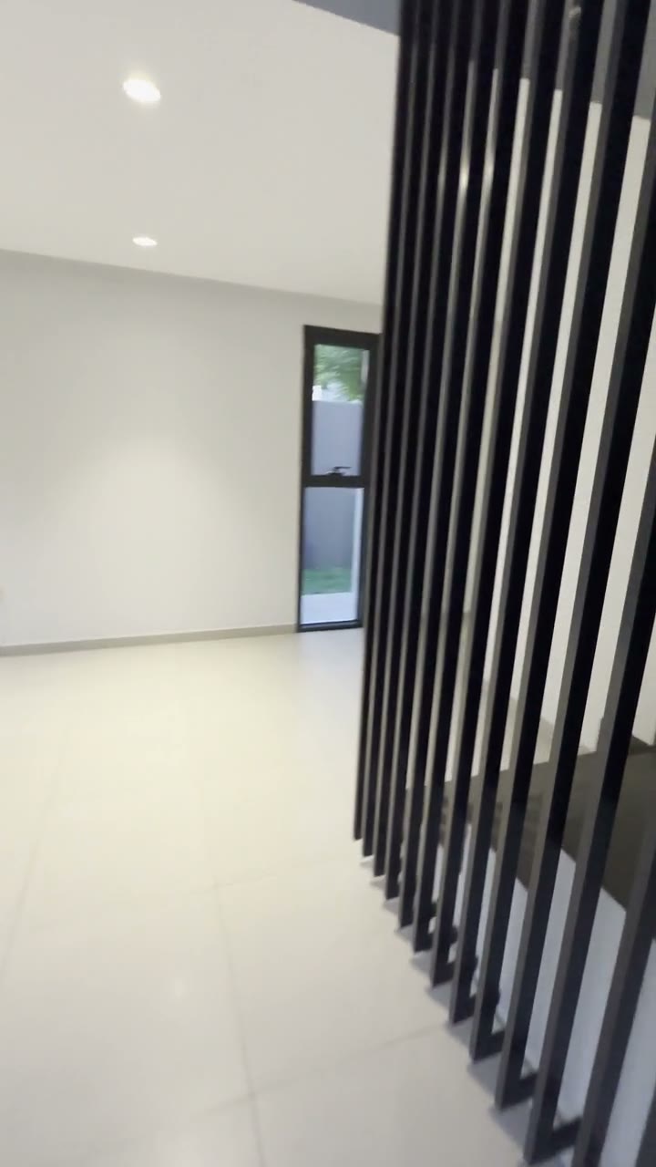 Treppenhaus mit poliertem Boden